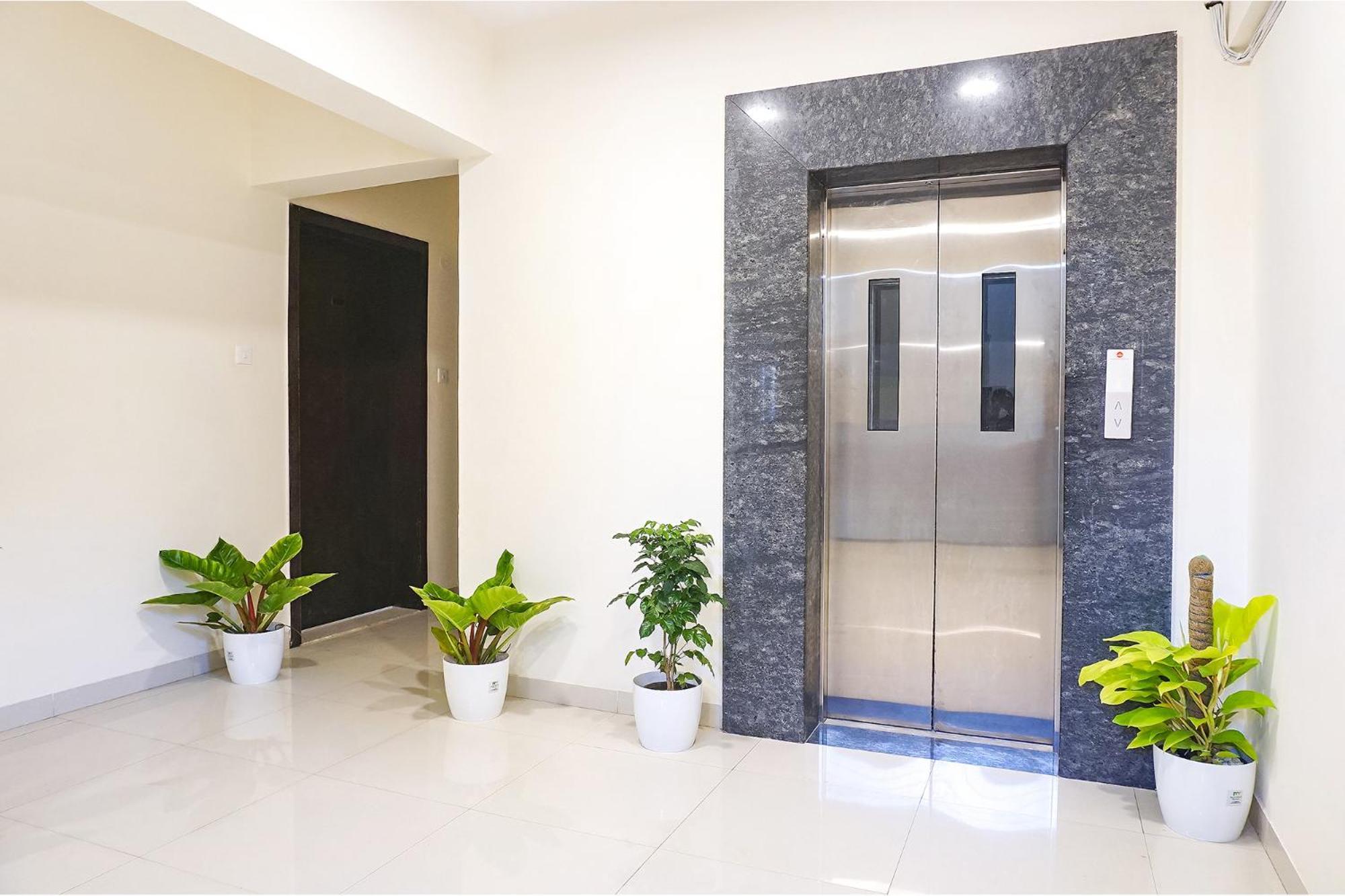 Fabhotel Majestic Luxurious - Nr Rajaram Bhiku Pathare Stadium 浦那 外观 照片