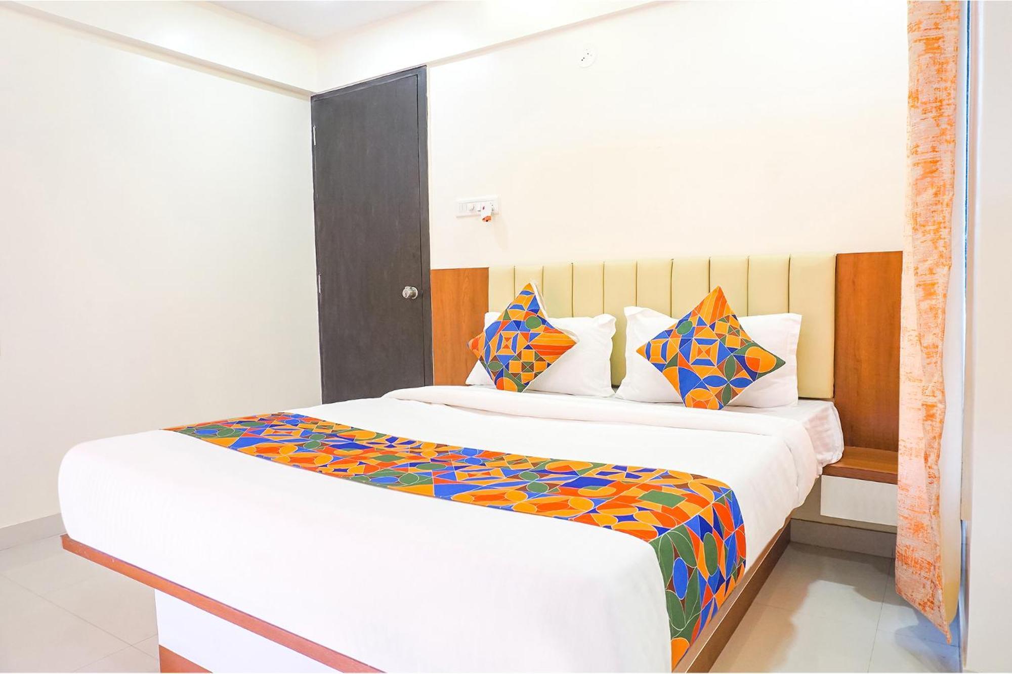 Fabhotel Majestic Luxurious - Nr Rajaram Bhiku Pathare Stadium 浦那 外观 照片