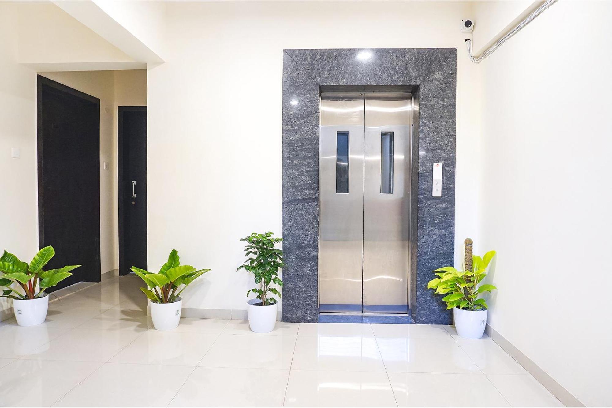 Fabhotel Majestic Luxurious - Nr Rajaram Bhiku Pathare Stadium 浦那 外观 照片