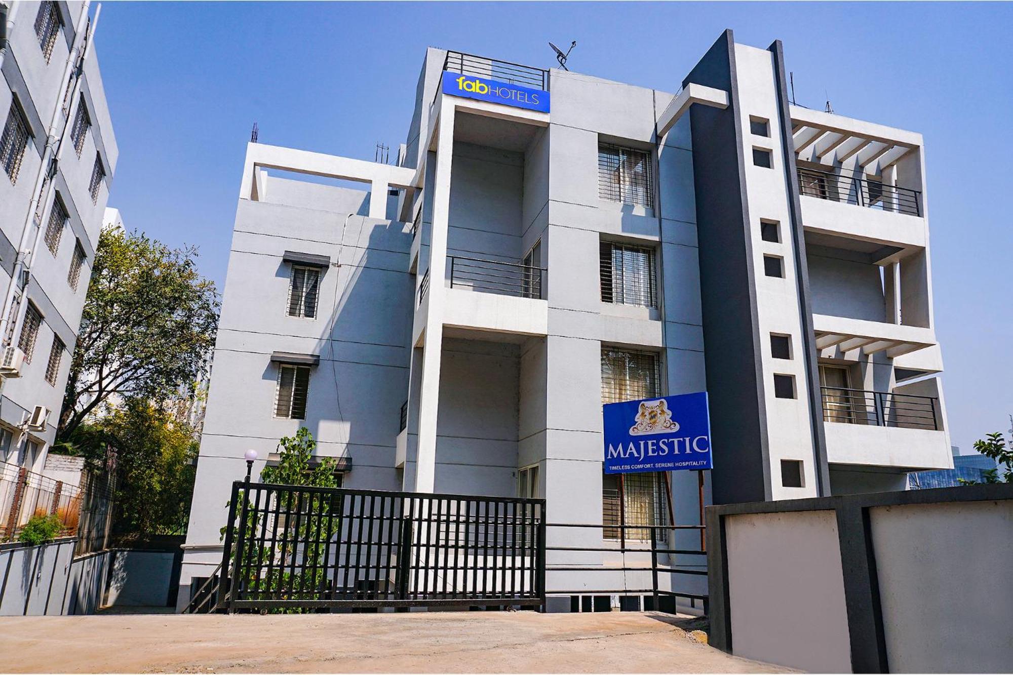 Fabhotel Majestic Luxurious - Nr Rajaram Bhiku Pathare Stadium 浦那 外观 照片